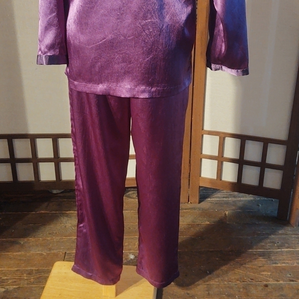 Vintage Victoria's Secret Gold Crown Label Purple Pajama Set Sz S - Picture 9 of 13
